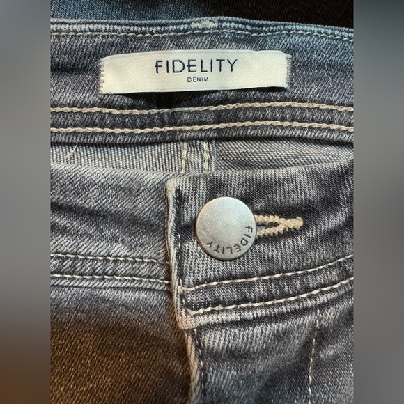 Fidelity Denim Cher Cropped Skinny Jeans - Picture 5 of 7